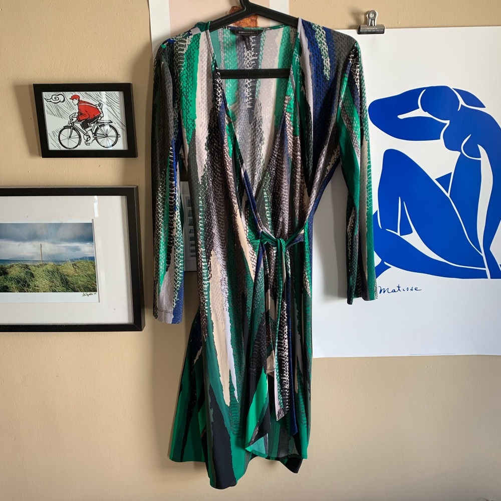 BCBGMAXAZRIA Adele abstract print wrap dress